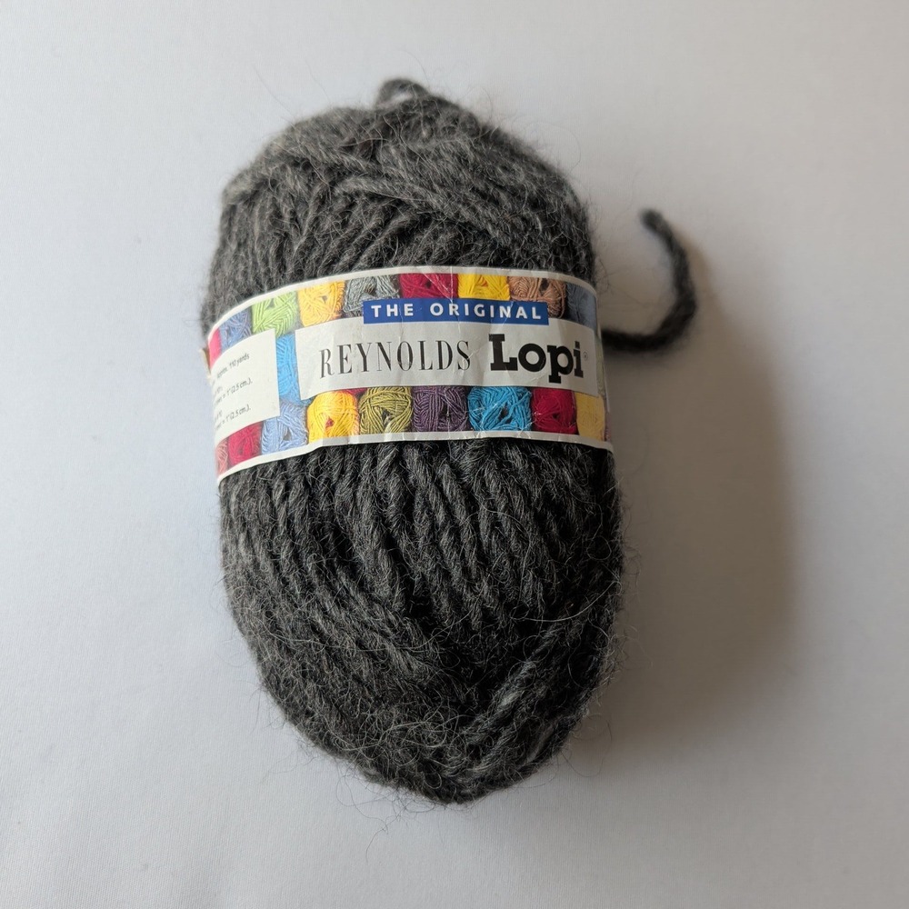 Reynolds Lopi Virgin Wool Yarn Charcoal Grey Color 0058 Made in Iceland